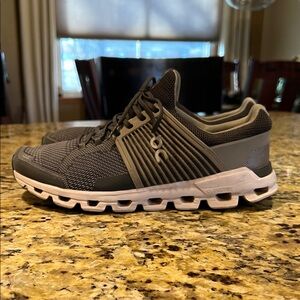 On Running Cloudswift Charcoal Grey Size 8.5